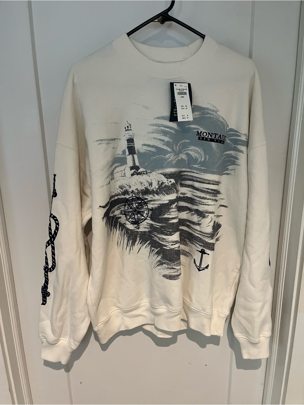 Abercrombie & Fitch Cream Crewneck with Blue-Gray Nautical Print